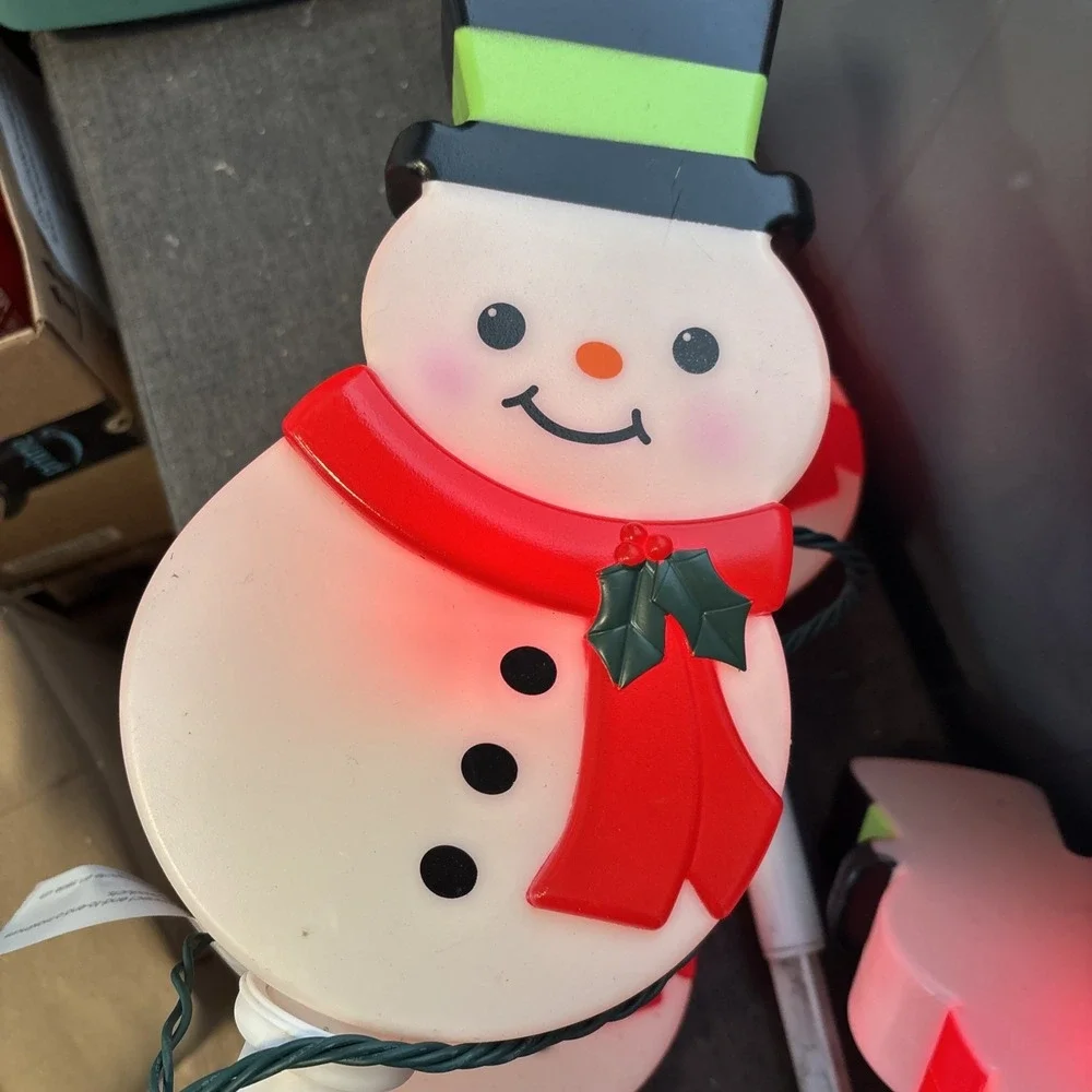 GEMMY Color Motion Winking Blinking Blowmold Snowman Christmas Pathway Lights